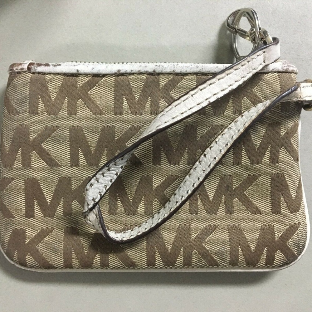 Michael Kors Monogram Jet Set Wristlet